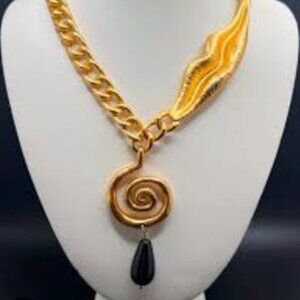 NWT CHICO'S gold Tone & Onyx Textured Women's Y Necklace.